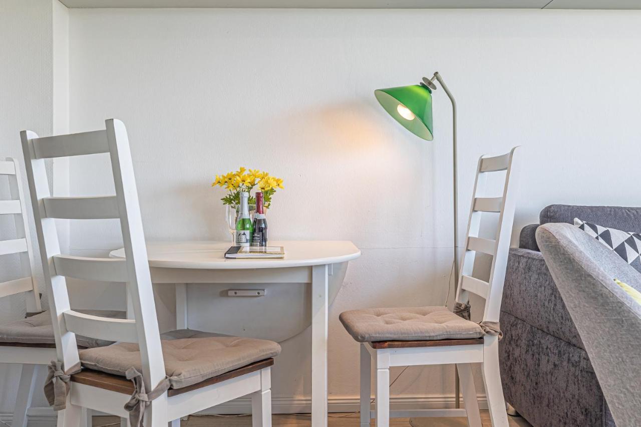 Fewo1846 - Del Mar - Komfortable 2-Zimmer-Wohnung Mit Balkon Im 7 Og Glücksburg Exteriör bild